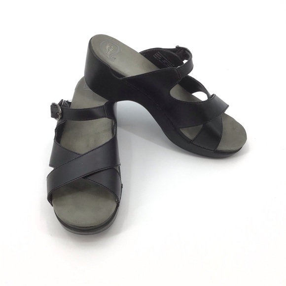 Dansko Black Leather Sela Pull Up Slide Sandal - Picture 14 of 15